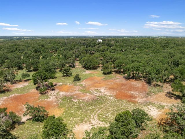 716 Cumley LN, Thorndale, TX 76577