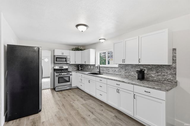 731 Saint Francis Drive, Fort Wayne, IN 46808