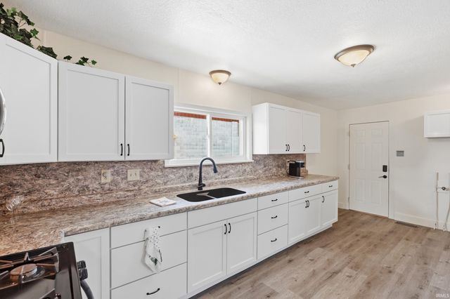 731 Saint Francis Drive, Fort Wayne, IN 46808