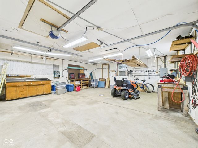 1226 E 600 N, Alexandria, IN 46001