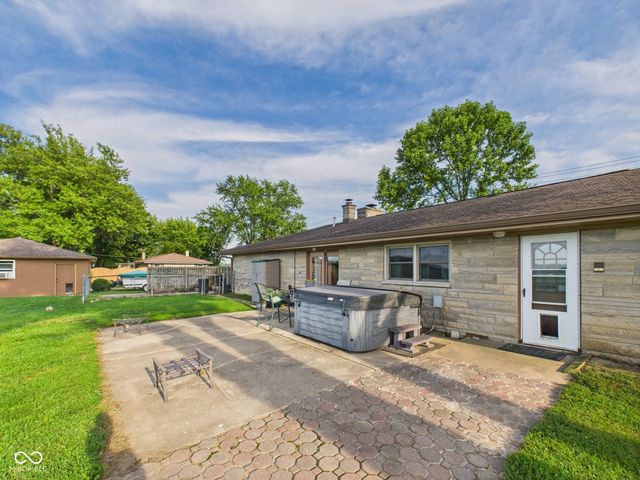 1226 E 600 N, Alexandria, IN 46001