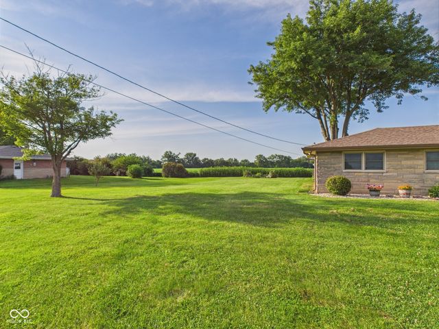 1226 E 600 N, Alexandria, IN 46001