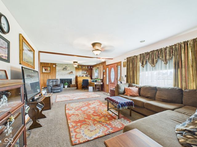 1226 E 600 N, Alexandria, IN 46001