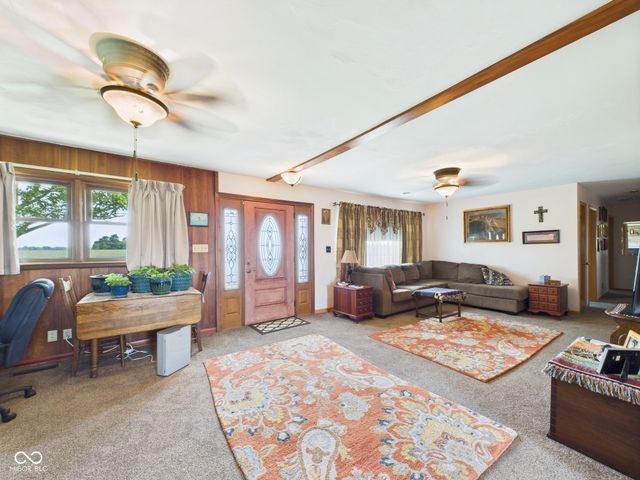 1226 E 600 N, Alexandria, IN 46001