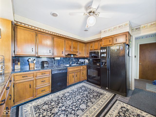 1226 E 600 N, Alexandria, IN 46001