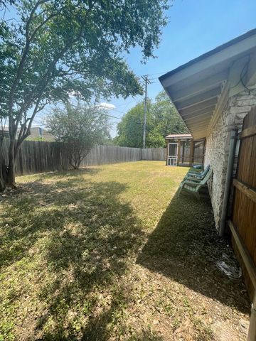 8003 Pinedale CV A, Austin, TX 78757