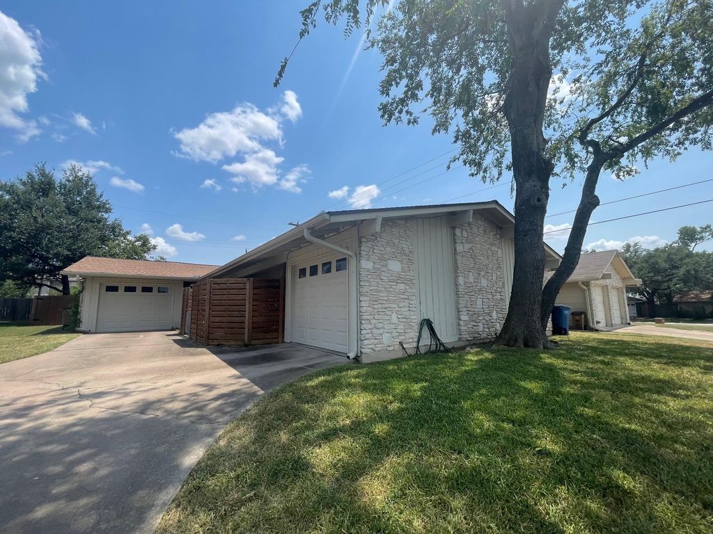 8003 Pinedale CV A, Austin, TX 78757