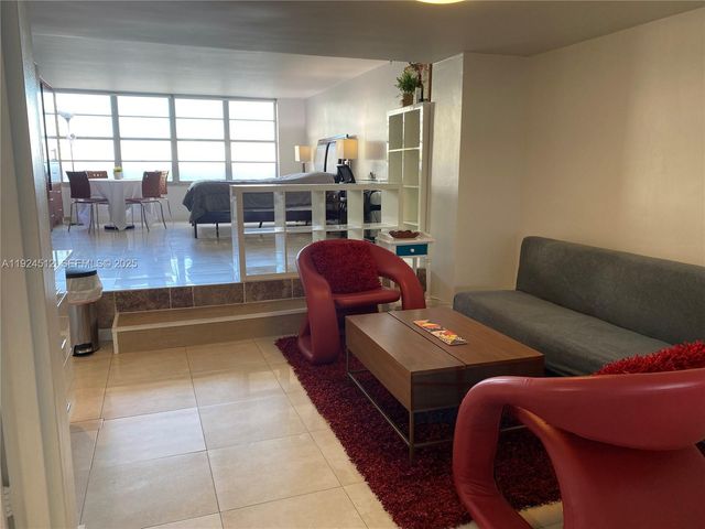 825 Brickell Bay Dr 343, Miami, FL 33131