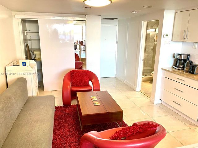 825 Brickell Bay Dr 343, Miami, FL 33131