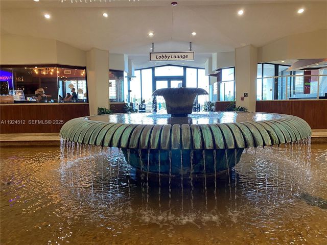 825 Brickell Bay Dr 343, Miami, FL 33131