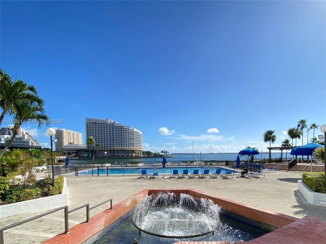825 Brickell Bay Dr 343, Miami, FL 33131