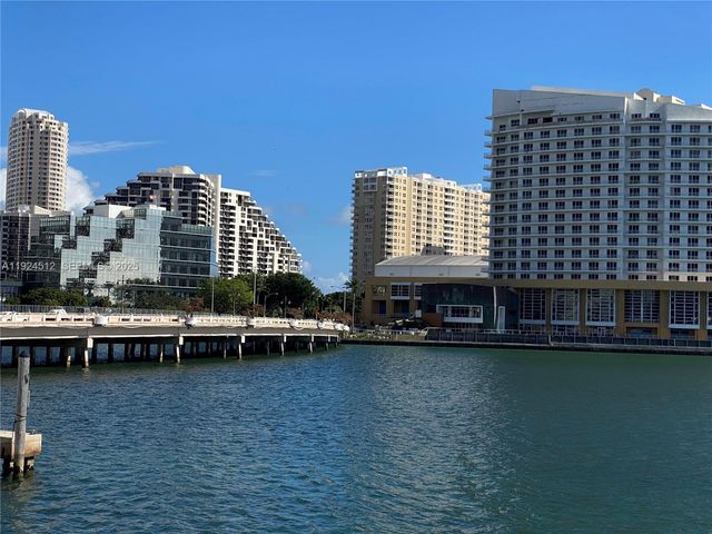 825 Brickell Bay Dr 343, Miami, FL 33131