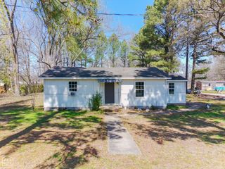 205 E Matthews Street, Brookland, AR 72417
