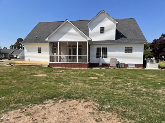 167 Stonehenge Drive, Dunn, NC 28334