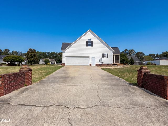 167 Stonehenge Drive, Dunn, NC 28334