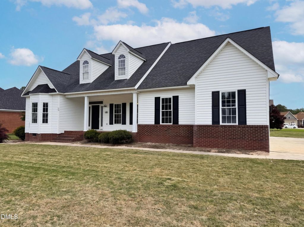167 Stonehenge Drive, Dunn, NC 28334