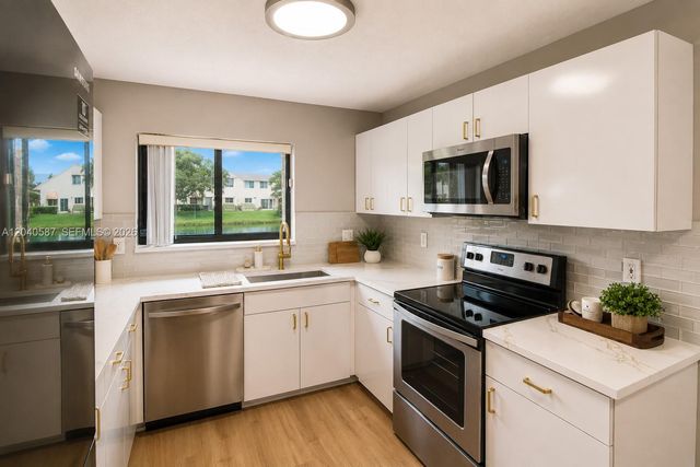 10213 NW 33rd Street, Sunrise, FL 33351