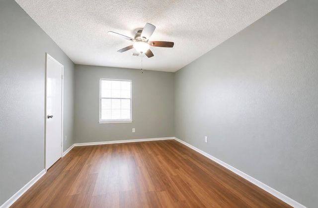 3728 Autumn Lane, Baytown, TX 77521