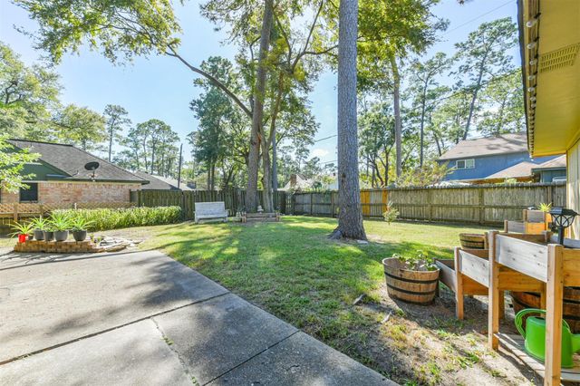 3728 Autumn Lane, Baytown, TX 77521