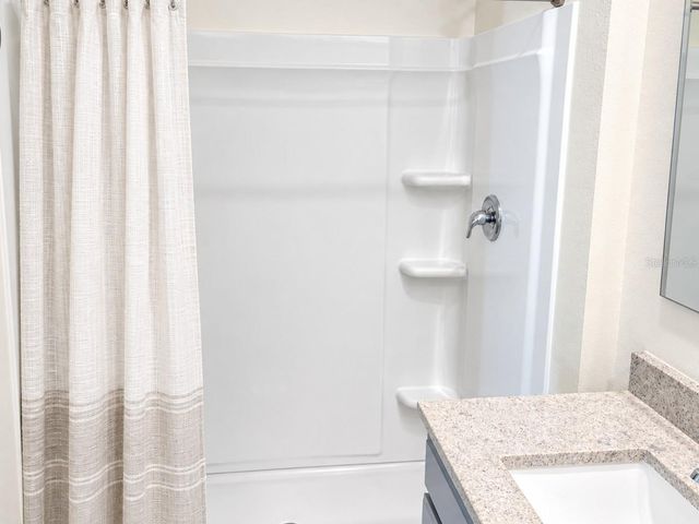 1011 BEAR HAMMOCK DRIVE, Umatilla, FL 32784