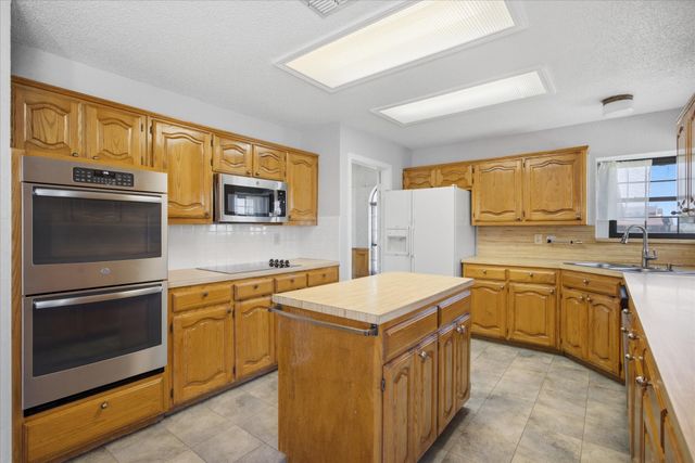 10435 County Road 2462, Poetry, TX 75160