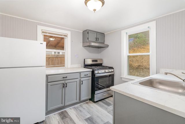 650 MOHN ST, Harrisburg, PA 17113