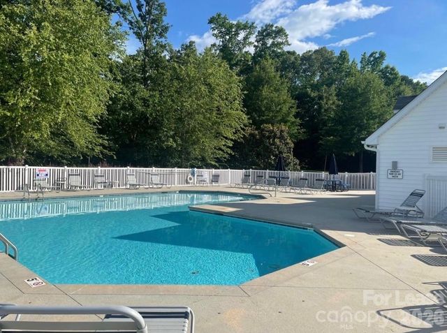 14065 Singleleaf Lane, Charlotte, NC 28278