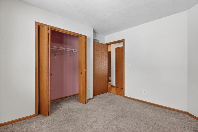 52 Gunther Drive, Evansville, WI 53536