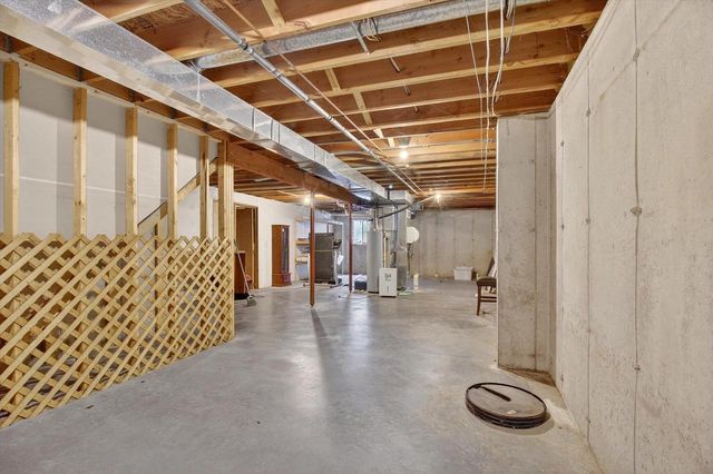 52 Gunther Drive, Evansville, WI 53536