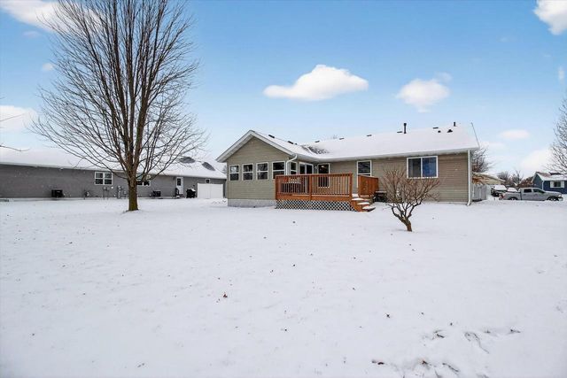 52 Gunther Drive, Evansville, WI 53536