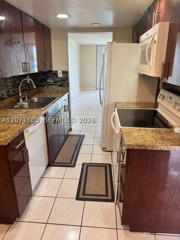 3361 NW 47th Ter 134, Lauderdale Lakes, FL 33319