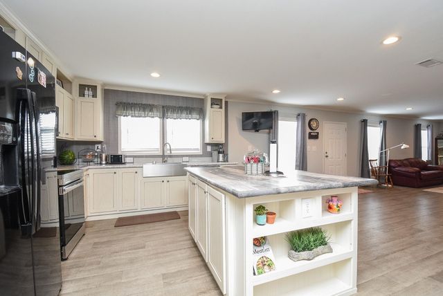 700 Road 5505, Cleveland, TX 77327