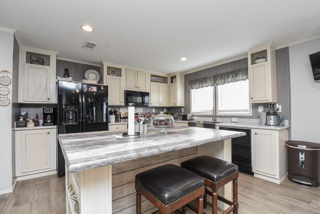 700 Road 5505, Cleveland, TX 77327