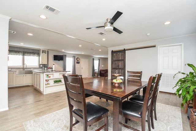 700 Road 5505, Cleveland, TX 77327