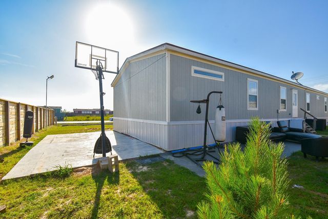 700 Road 5505, Cleveland, TX 77327