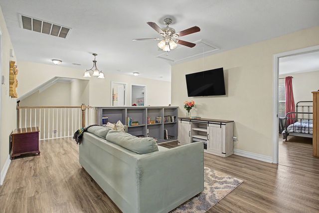 203 Saddle Ridge Court, Springtown, TX 76082