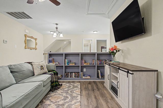 203 Saddle Ridge Court, Springtown, TX 76082