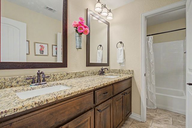 203 Saddle Ridge Court, Springtown, TX 76082
