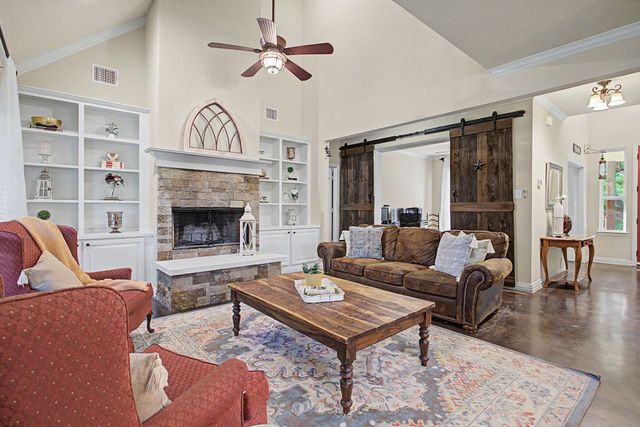203 Saddle Ridge Court, Springtown, TX 76082