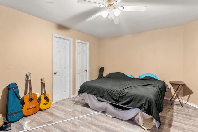 316 Coral Reef Street, Gun Barrel City, TX 75156