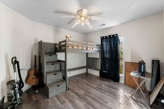 316 Coral Reef Street, Gun Barrel City, TX 75156