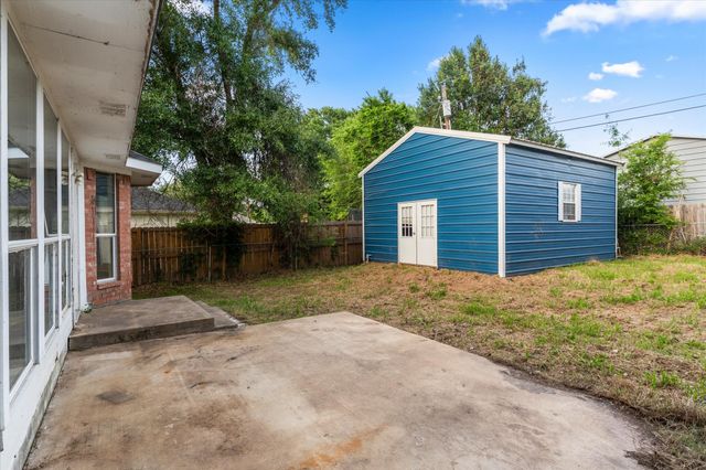 316 Coral Reef Street, Gun Barrel City, TX 75156