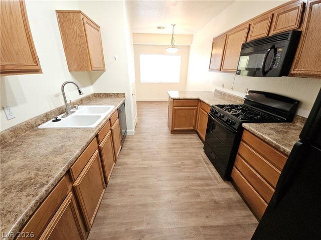 476 Green Macaw Way, Henderson, NV 89012