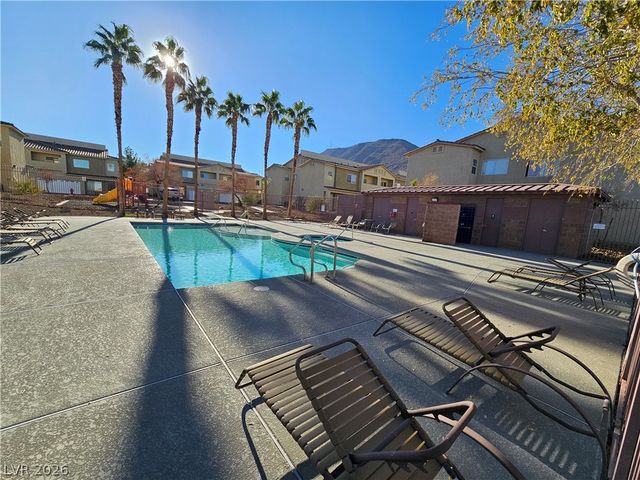 476 Green Macaw Way, Henderson, NV 89012
