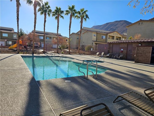 476 Green Macaw Way, Henderson, NV 89012
