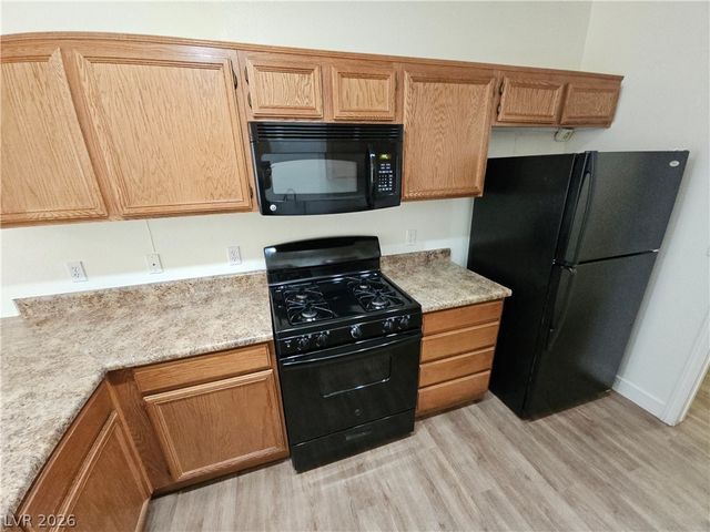 476 Green Macaw Way, Henderson, NV 89012