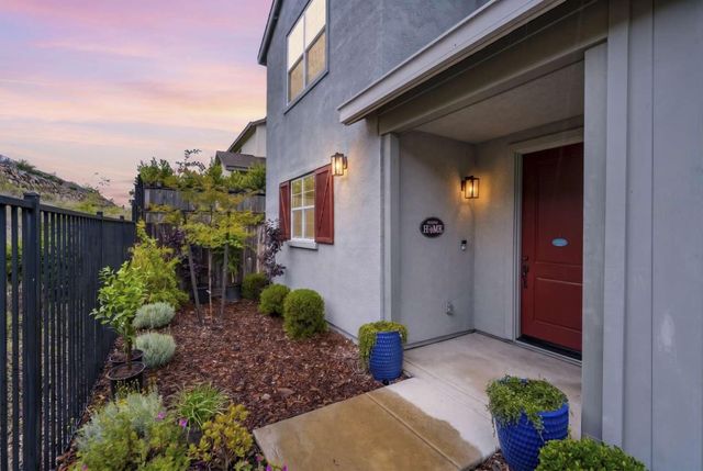 3273 Sunny Gate Ln, Folsom, CA 95630