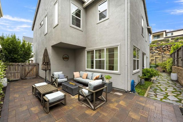 3273 Sunny Gate Ln, Folsom, CA 95630