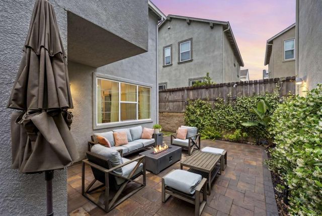 3273 Sunny Gate Ln, Folsom, CA 95630