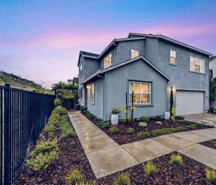 3273 Sunny Gate Ln, Folsom, CA 95630